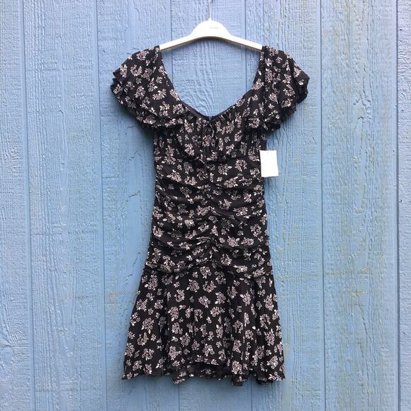 4Sienna Women Size Medium Black White Floral Ruffle Mini Dress - Picture 2 of 5